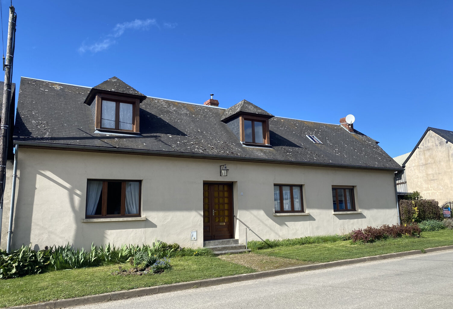 MAISON SITUÉE ENTRE POIX-DE-PICARDIE ET AUMALE — photo 1