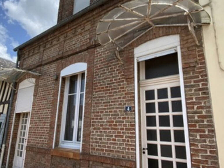 Maison située dans un bourg — photo 1