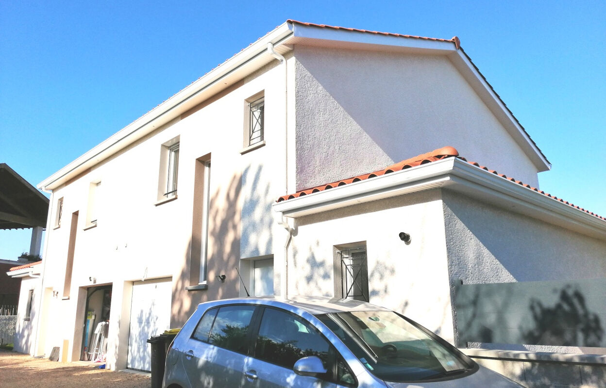 maison 5 pièces 110 m2 à vendre à Saint-Priest (69800)