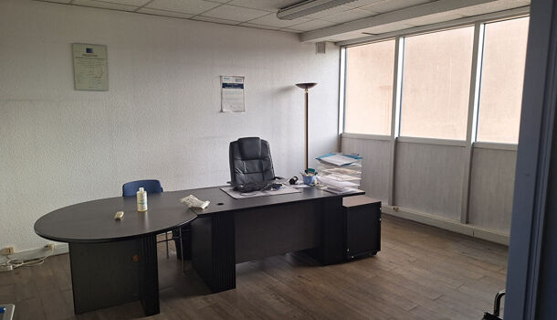 Bureau 6 pièces  à vendre Nîmes 30900