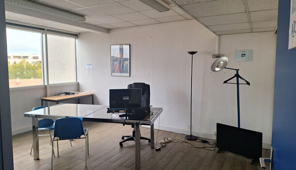 Bureau 6 pièces  à vendre Nîmes 30900