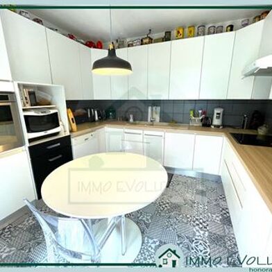 Maison 8 pièces 741600 €