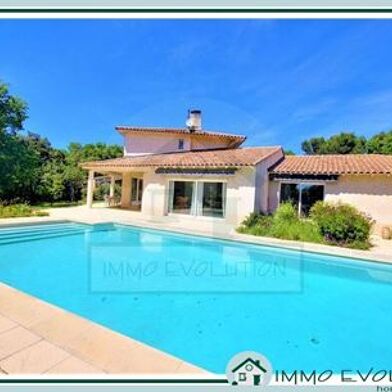 Maison 8 pièces 741600 €