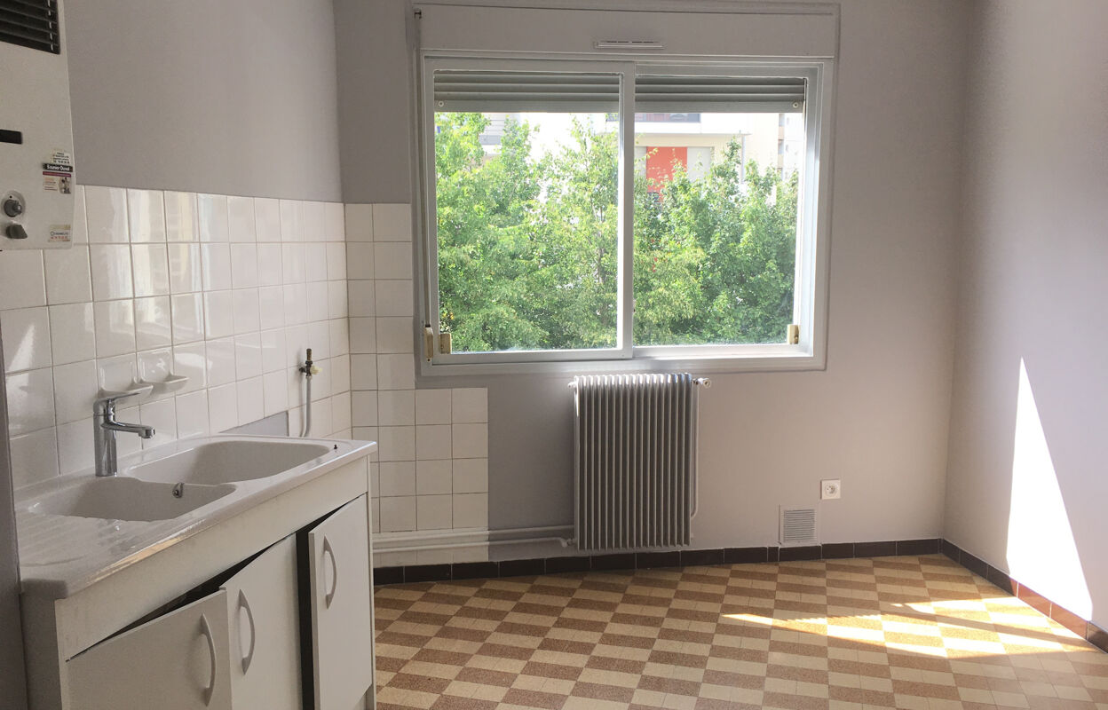 appartement 2 pièces 55 m2 à louer à Lyon 8 (69008)