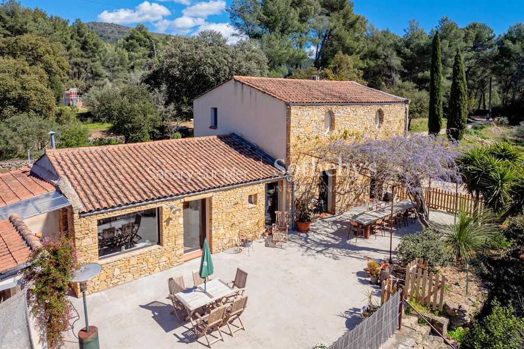 Villa / Maison 5 pièces  à vendre Beausset (Le) 83330