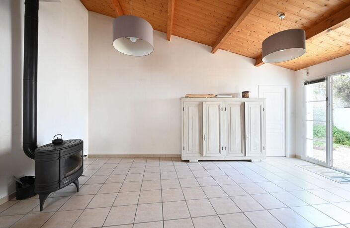 Maison À Vendre centre village de Saint-Clément des Baleines — photo 4
