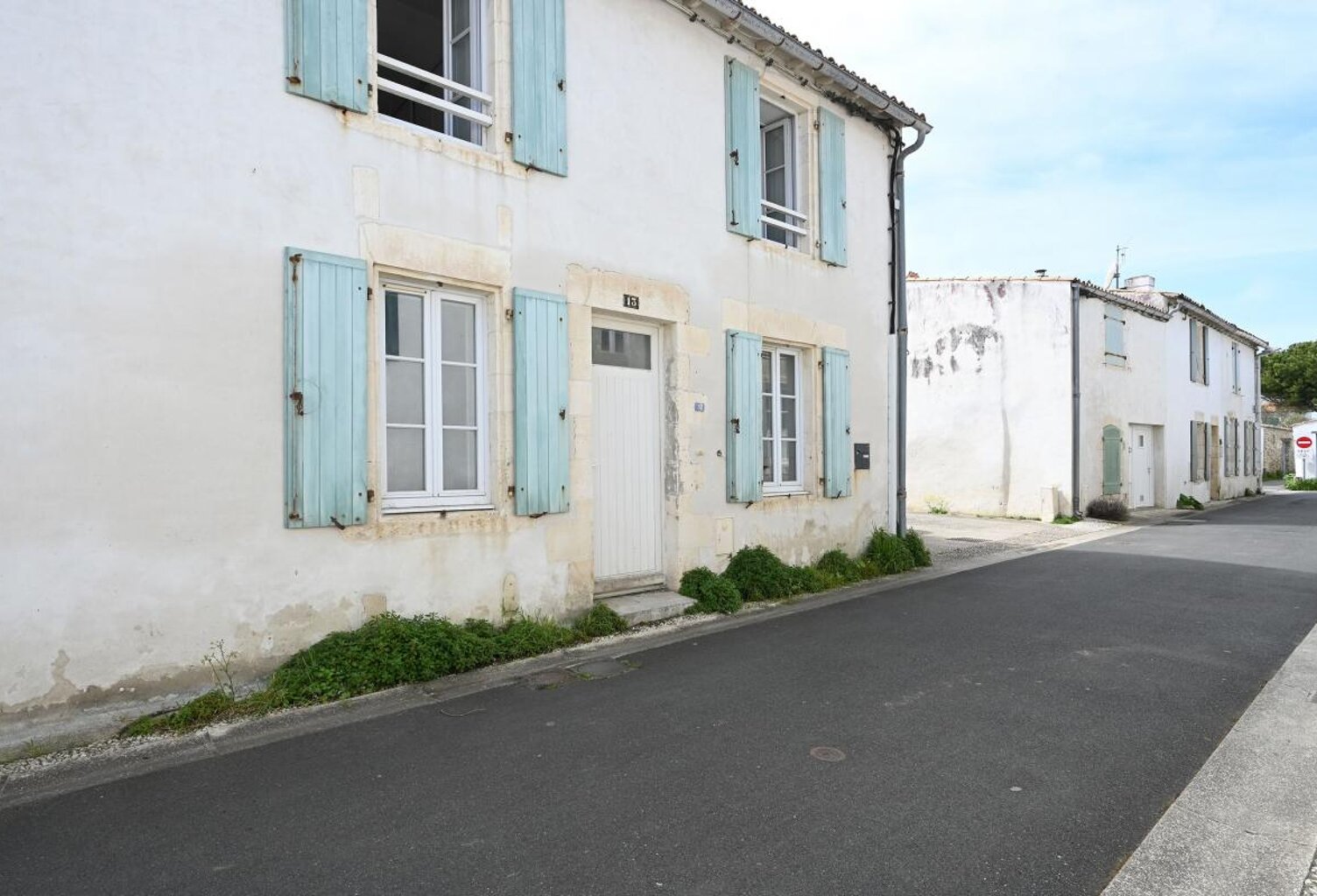 Maison Typique Rétaise À Vendre Centre village Saint-Clément des Baleines — photo 1