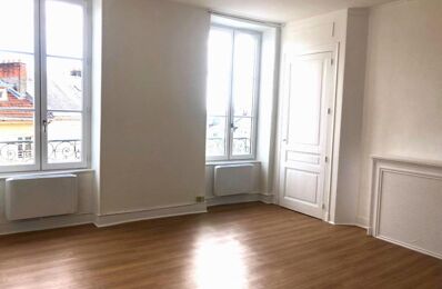 location appartement 410 € CC /mois à proximité de Burgnac (87800)