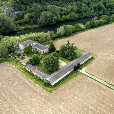 Maison 10 pièces 689700 €