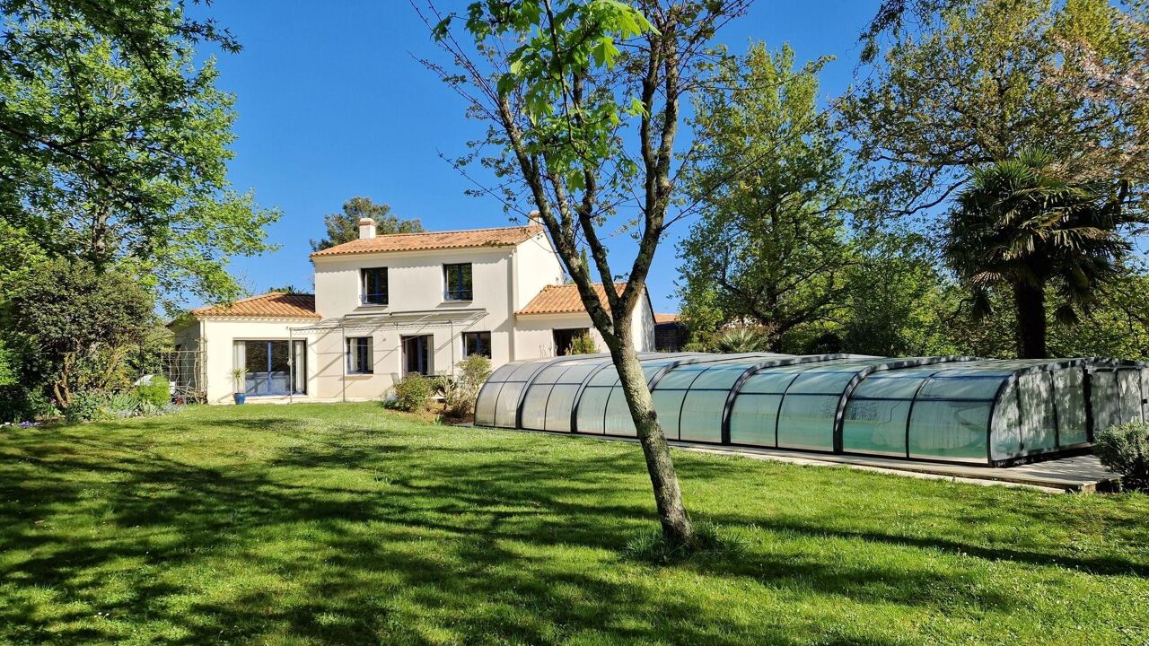 maison 5 pièces 170 m2 à vendre à La Roche-sur-Yon (85000)