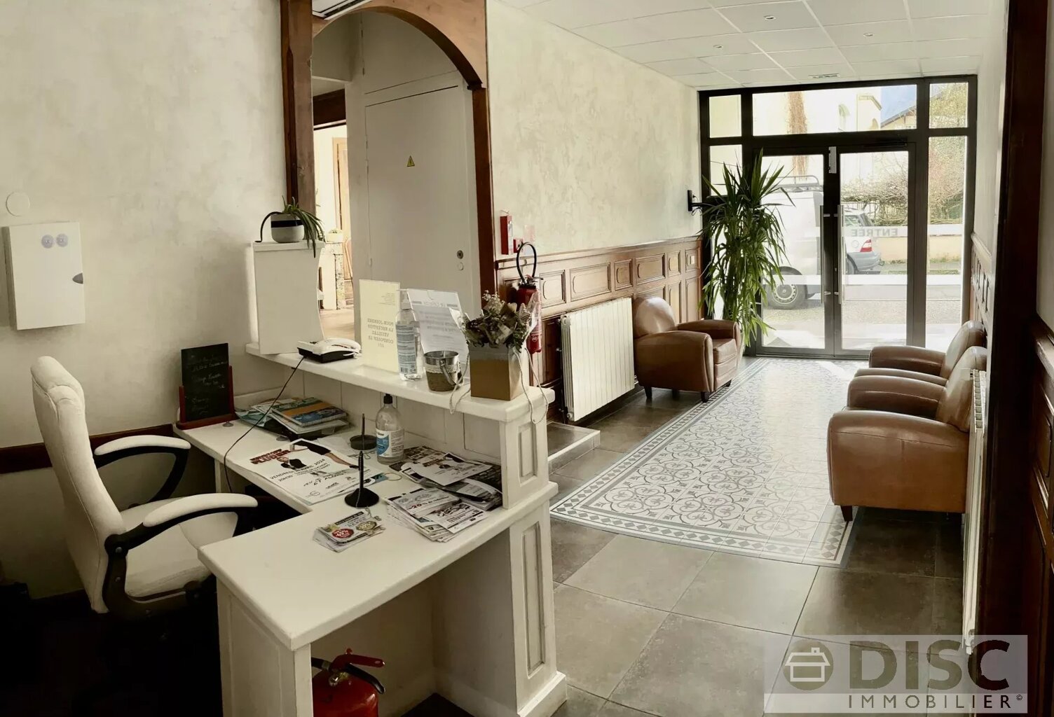 HÔTEL-RESTAURANT 2 ÉTOILES - BAGNÈRES-DE-LUCHON (31110) — photo 1