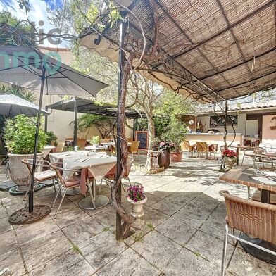 Commerce  438900 €