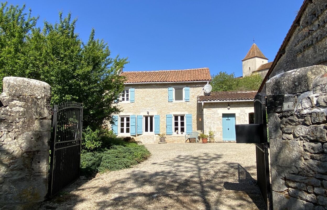 maison 5 pièces 145 m2 à vendre à Beaulieu-sur-Sonnette (16450)