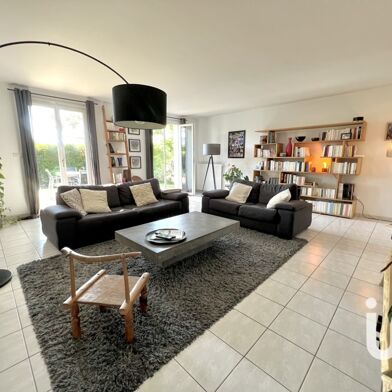 Maison 8 pièces 227 m²