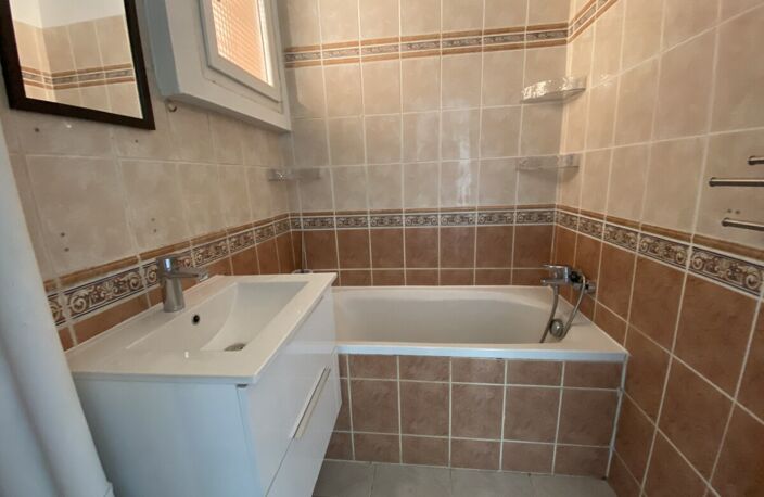 VALRIANT 1 Appartement type 2 avec balcon et parking chauffage a — photo 4