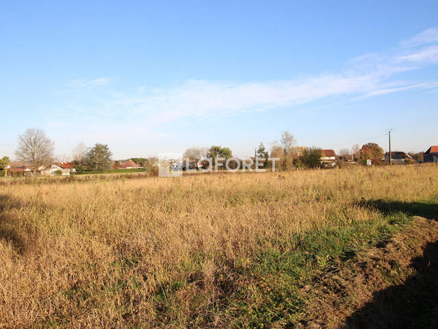 Terrain à bâtir BIRON 970 m² — photo du bien