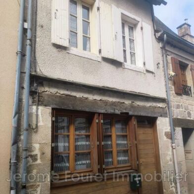 Maison  44000 €