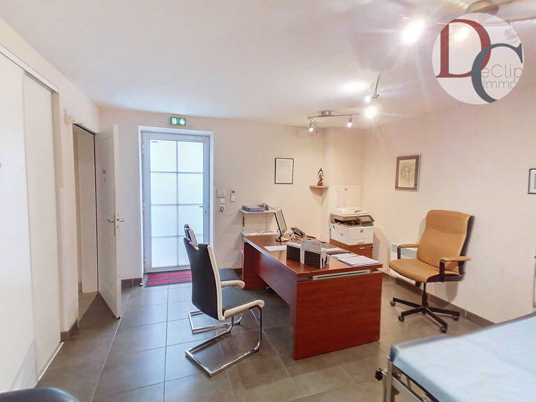 LOCAL PROFESSIONNEL CABINET MEDICAL — photo 1