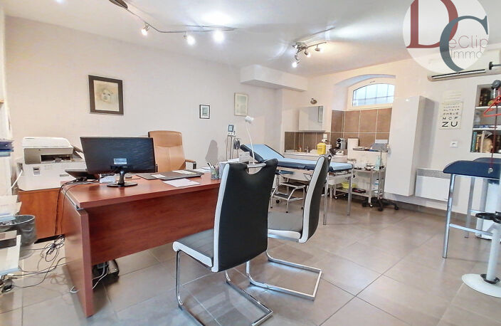LOCAL PROFESSIONNEL CABINET MEDICAL — photo 2