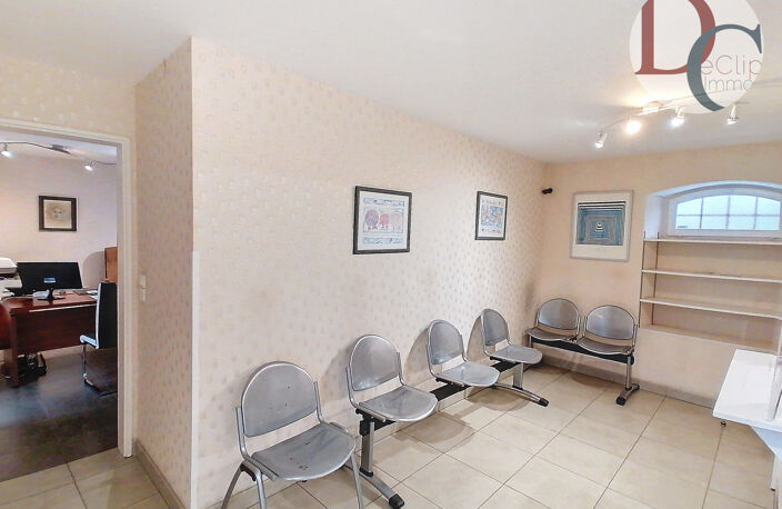 LOCAL PROFESSIONNEL CABINET MEDICAL — photo 4