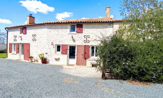 Maison 8 Pièces 201 m² à vendre à Saint-Pierre-le-Vieux (85420)