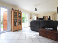 78690 LES ESSARTS LE ROI     Agréable maison 5 pièces sur un — photo 4