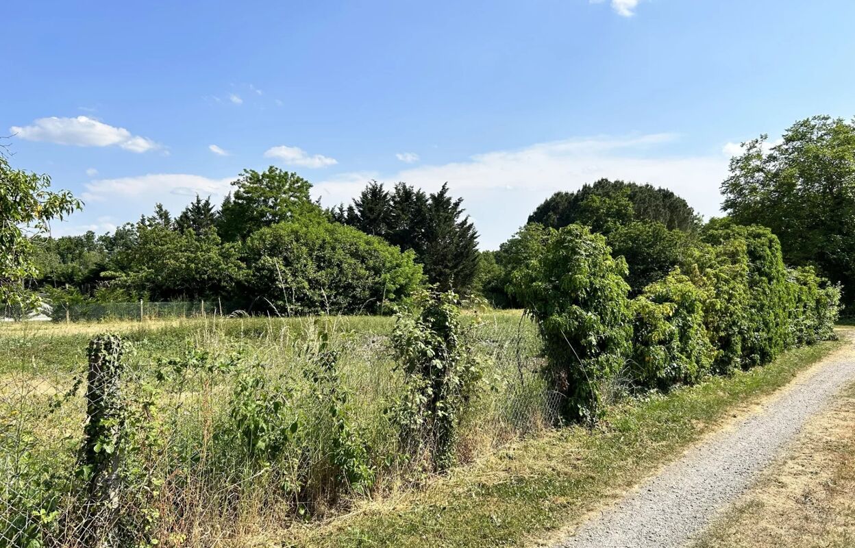 terrain  pièces  m2 à vendre à Le Pont-Chrétien-Chabenet (36800)