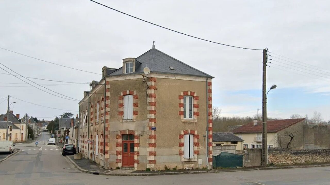 immeuble  pièces 165 m2 à vendre à Saint-Gaultier (36800)