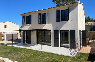 location maison 2 648 € CC /mois à proximité de La Tour-d'Aigues (84240)