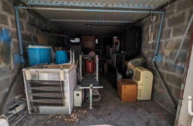 vente garage 16 000 € à proximité de Provence-Alpes-Côte d'Azur