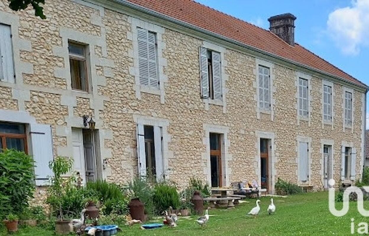 maison 14 pièces 413 m2 à vendre à Montguyon (17270)
