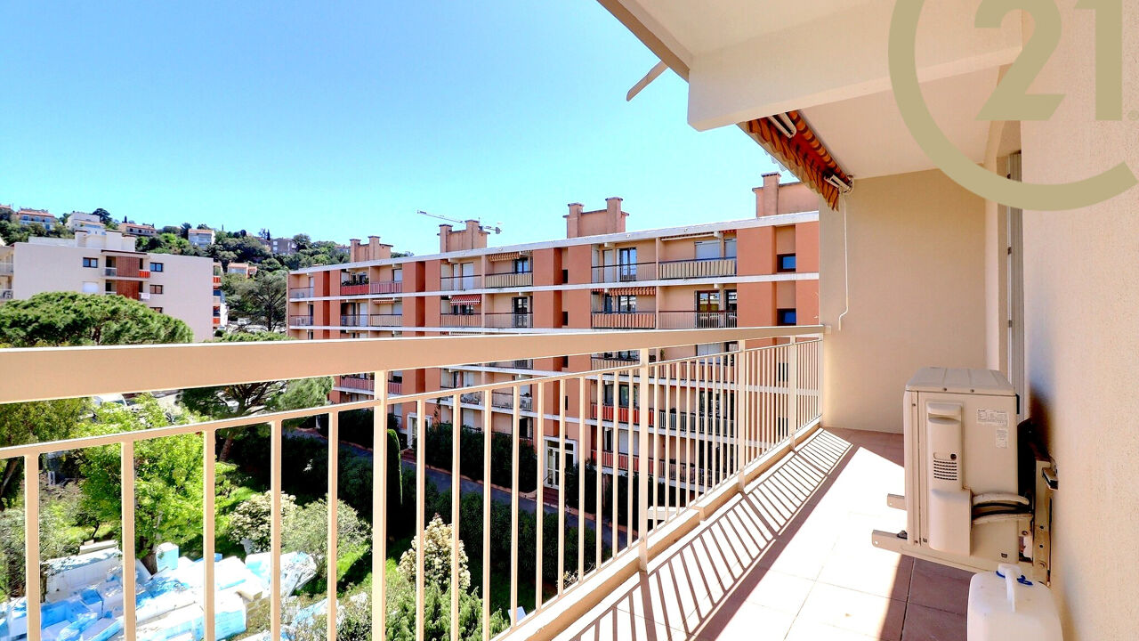 appartement 3 pièces 63 m2 à vendre à Saint-Raphaël (83530)