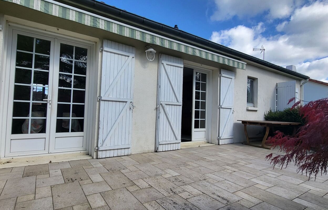 maison 5 pièces 122 m2 à vendre à Saint-Christophe-du-Bois (49280)