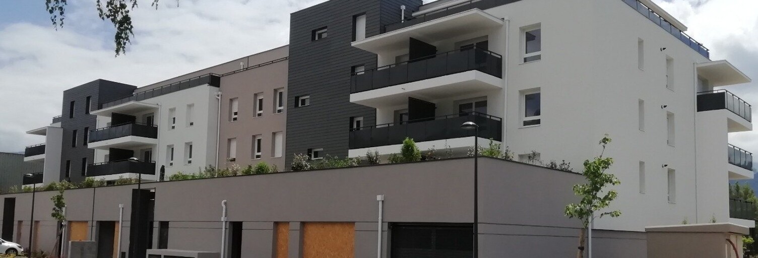 Commerce  230 m² à louer à Meylan (38240)