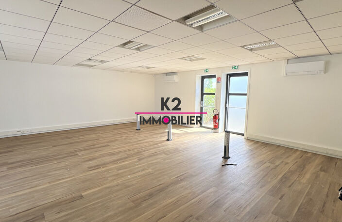 BUREAUX 87M² - PRET A L'EMPLOI — photo 2