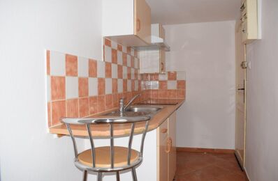 location appartement 320 € CC /mois à proximité de Ventenac-en-Minervois (11120)