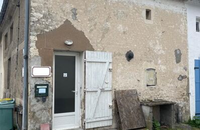 vente maison 64 000 € à proximité de Saint-Romain-de-Benet (17600)