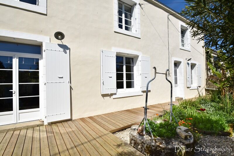 Villa / Maison 6 pièces  à vendre Jarrie (La) 17220