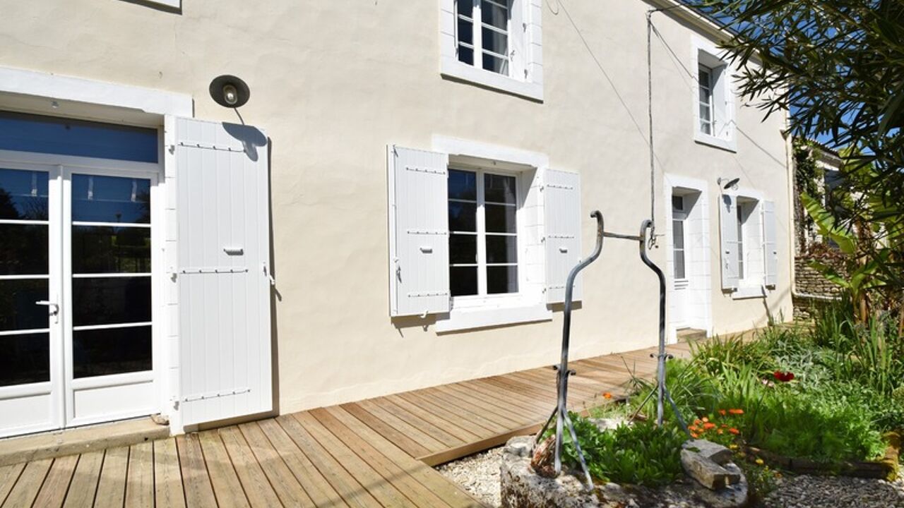 maison 6 pièces 206 m2 à vendre à Saint-Médard-d'Aunis (17220)