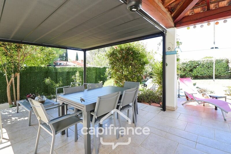 Villa / Maison 5 pièces  à vendre Saint-Cyr-sur-Mer 83270