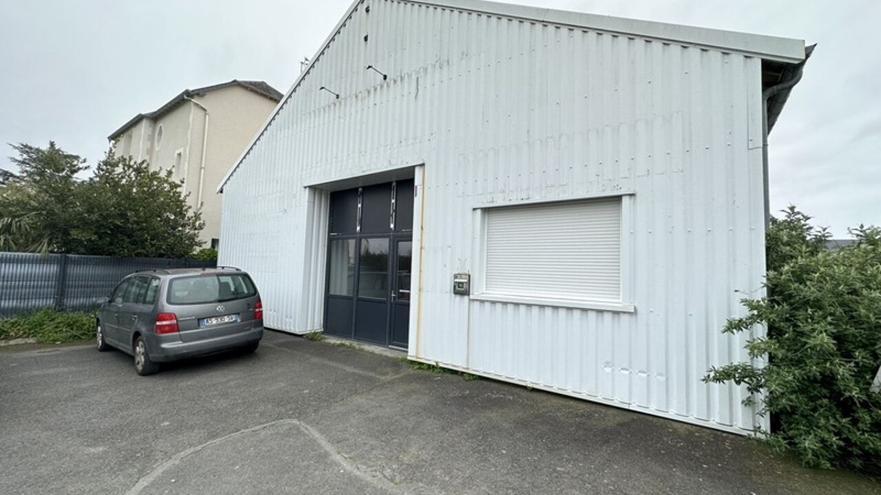 bureau 4 pièces 205 m2 à vendre à Saint-Samson-de-Bonfossé (50750)