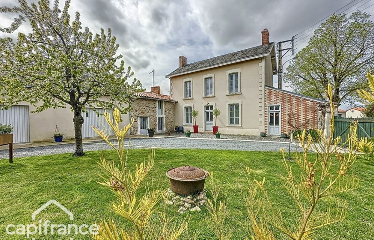 maison 6 pièces 180 m2 à vendre à Oiron (79100)
