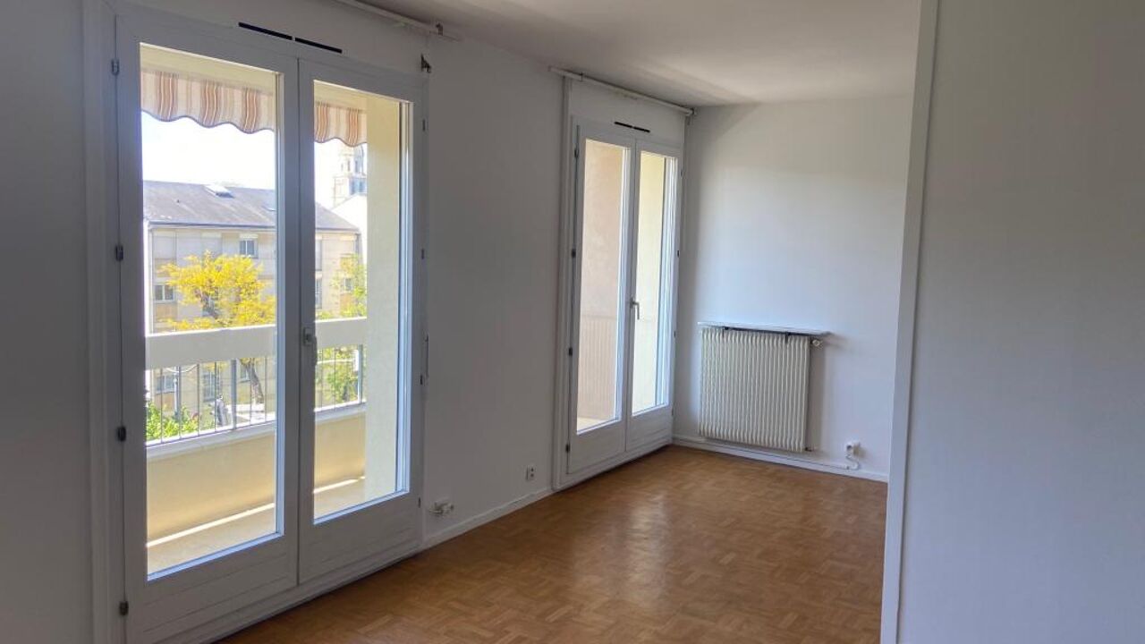 appartement 3 pièces 80 m2 à louer à Poissy (78300)