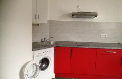 location appartement 320 € CC /mois à proximité de Bonchamp-Lès-Laval (53960)