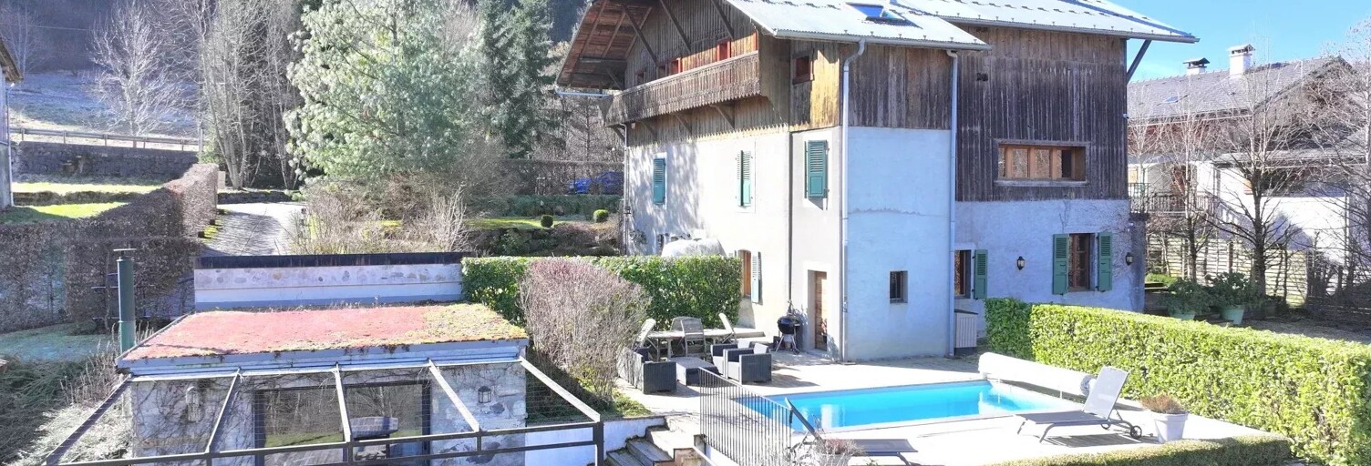 Maison 8 Pièces 246 m² à vendre à La Rivière-Enverse (74440)