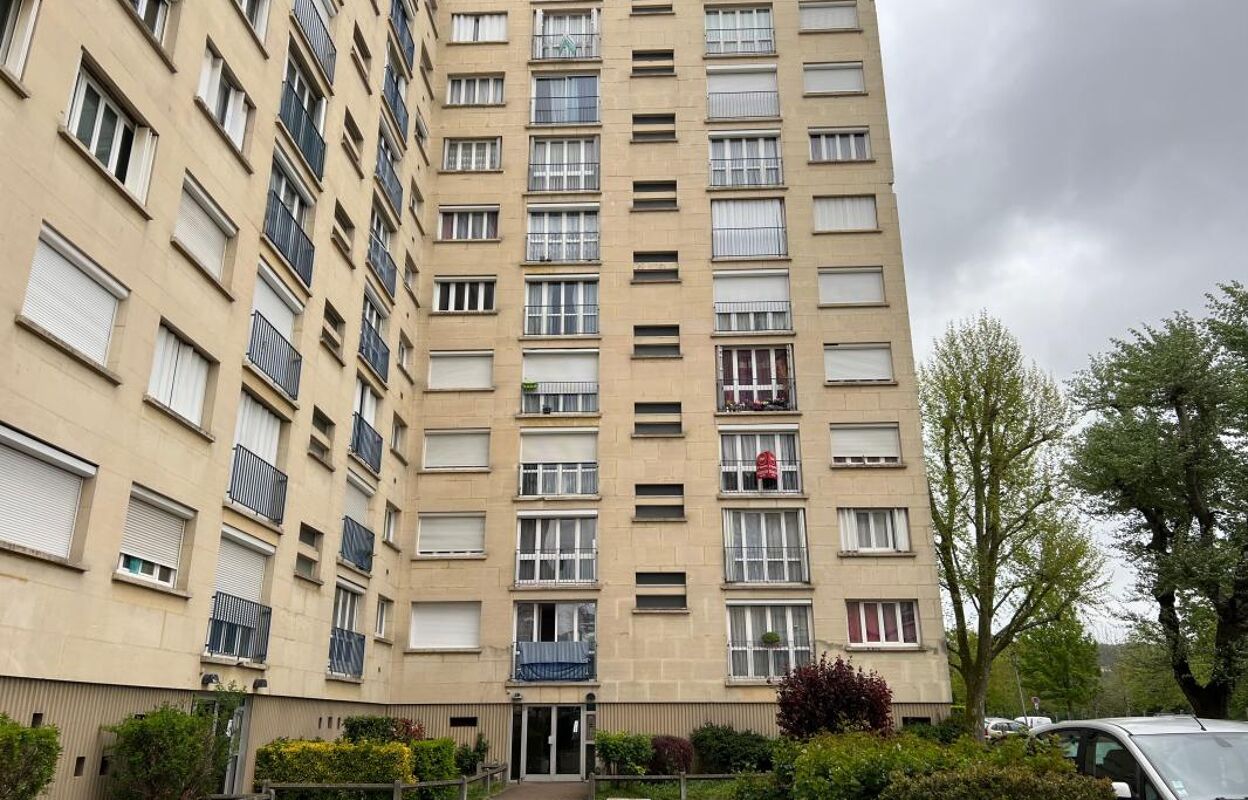 appartement 2 pièces 49 m2 à vendre à Mantes-la-Jolie (78200)