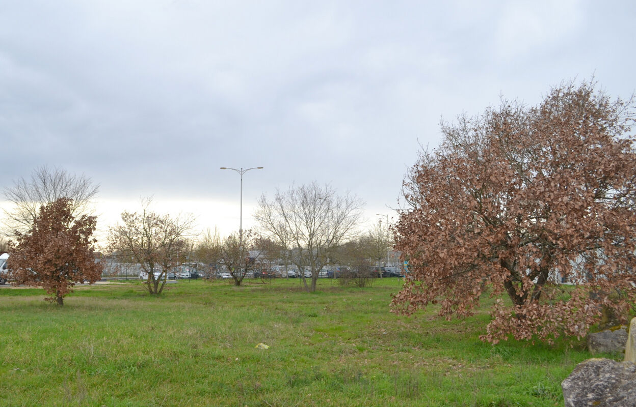 terrain  pièces 900 m2 à vendre à Châtellerault (86100)