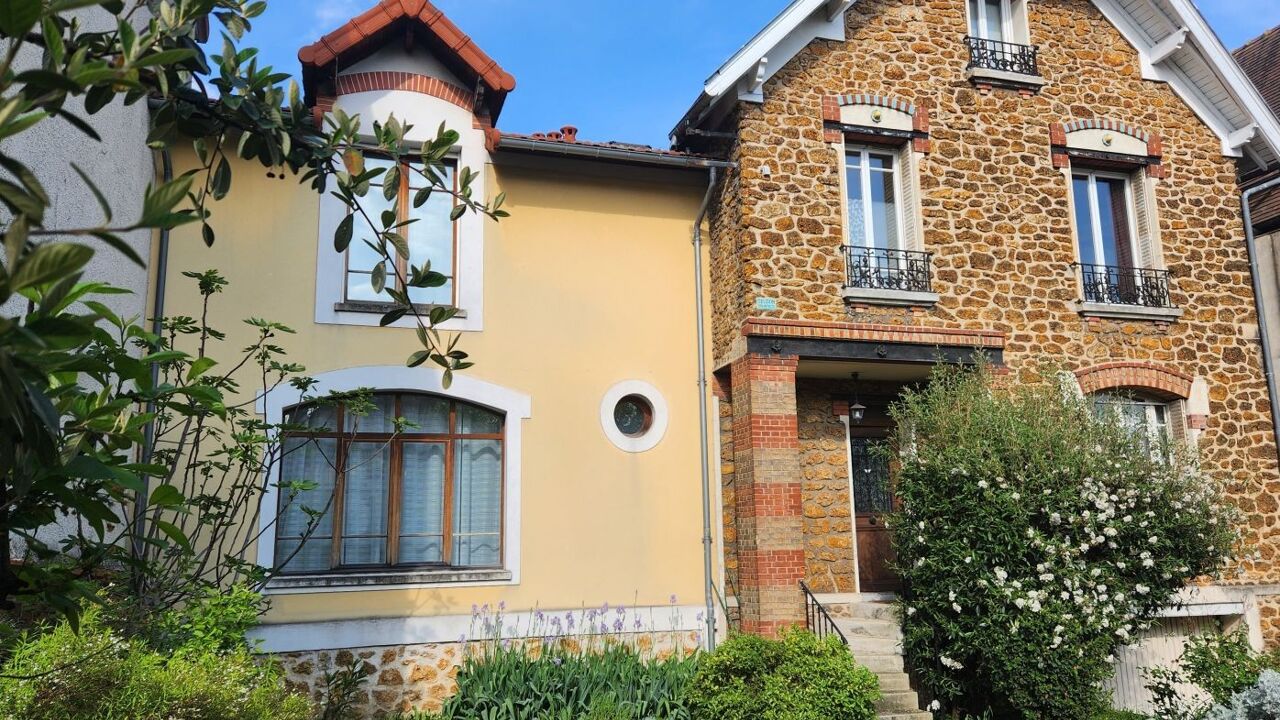 maison 9 pièces 220 m2 à vendre à Rosny-sous-Bois (93110)
