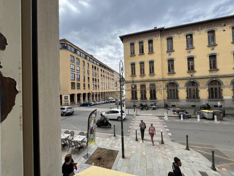 LOCAL PROFESSIONNEL 10 COURS GRANDVAL AJACCIO — photo 1