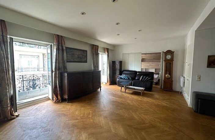 Appartement À Vendre CARRE d'OR  / Cronstadt — photo 3
